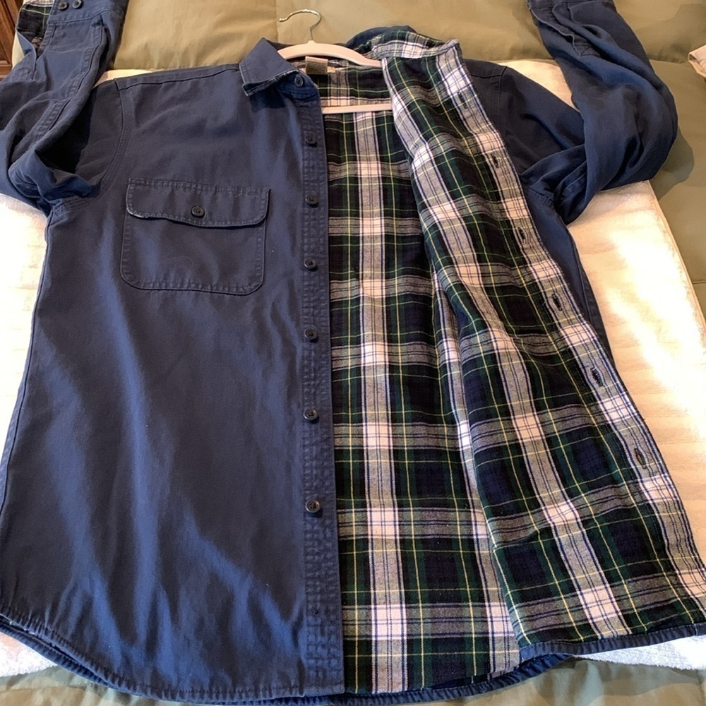 L. L. Bean Mens Shacket. Small-REG. Fully lined in Flannel (Blue Green White).  - Picture 9 of 9